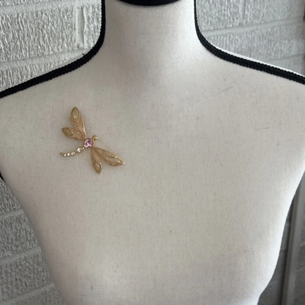 VTG KJL Kenneth Jay Lane for Avon Gold Tone Peach Enamel Dragonfly Brooch Pin